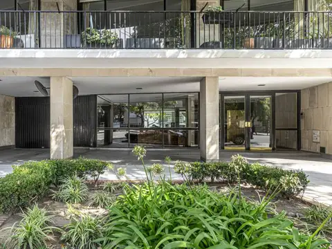 Av. Figueroa Alcorta y San Martín de Tours