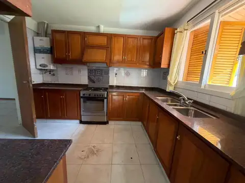 Casa en Alquiler en Mendoza, USD 1.200