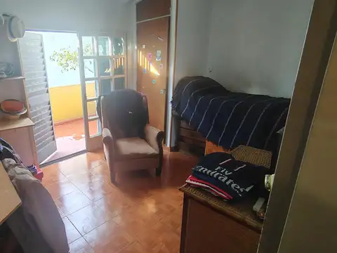 Depto Tipo Casa en Venta en Chacarita, USD 220.000