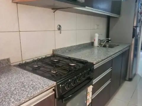 Venta de Departamento Con patio Y Garage de 3 ambientes en Caseros,
