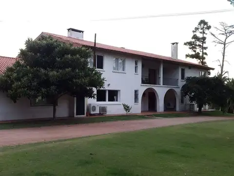 Venta casa y campo de 116 hectáreas en Melilla