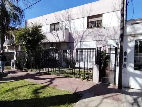 PH de 2 dormitorios en 1er piso – Barrio Alberdi, Rosario