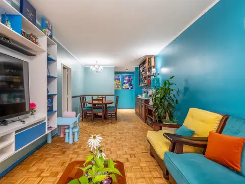 Departamento en Venta 4 ambientes con dependencia con cochera y seguridad - APTO CRÉDITO