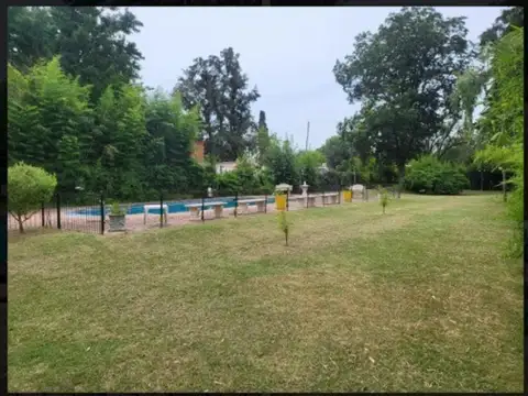 Se Vende Terreno de 1070 m² con Importante Piscina en Tortuguitas