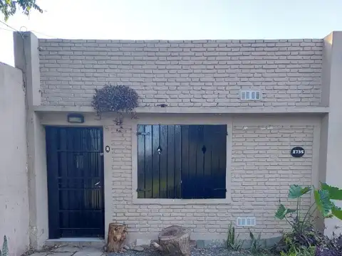 CASA EN ALQUILER. 2 AMBIENTES 