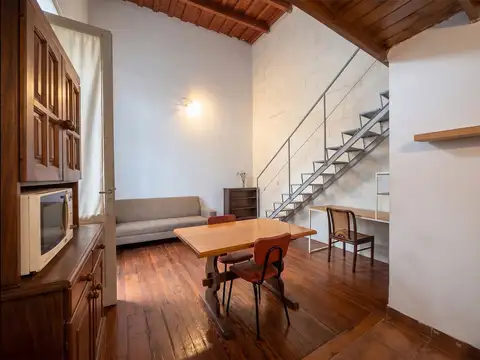Depto Tipo Casa 2 ambientes con 1 baño