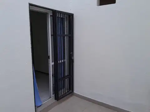 ALQUILER LOCAL COMERCIAL CALLE BELTRAN GODOY CRUZ