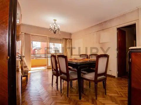 Venta Departamento de 3 Dormitorios con balcón al frente y cochera en Abasto, Rosario