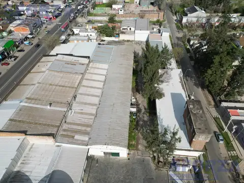 Fracción Industrial de Prestigio en Ruta 8 con Amplias Posibilidades