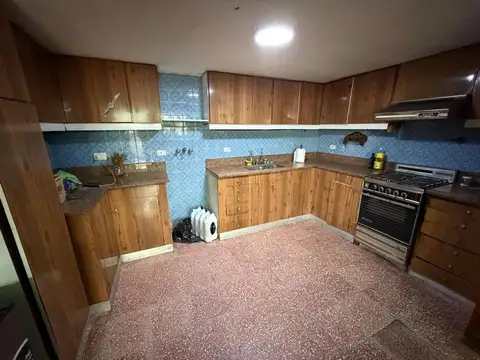 Depto Tipo Casa 5 ambientes con 2 baños