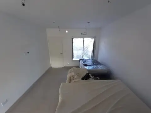 Depto Tipo Casa en Venta de 3 ambientes