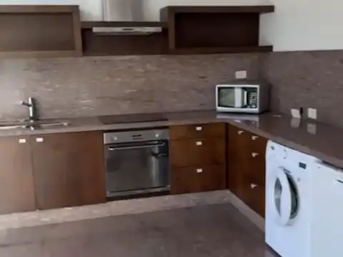 Departamento en Alquiler con 1 cocheras