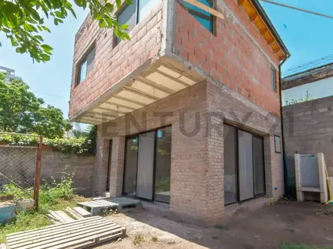 Arenales 100, Piso 0