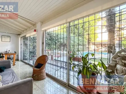 Casa 5 ambientes con 2 baños