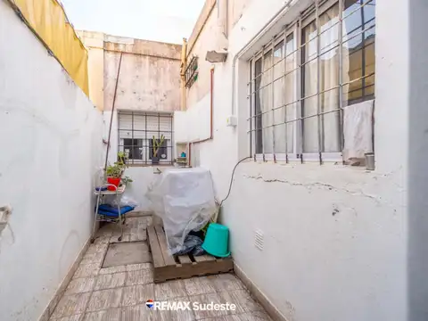 Depto Tipo Casa 2 ambientes con 1 baño
