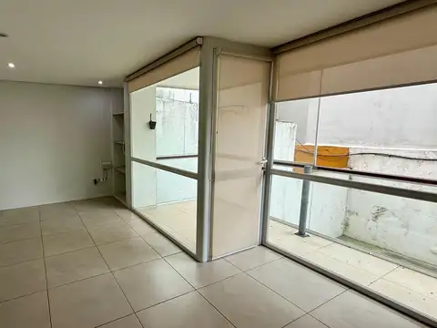 Departamento 2 Ambientes y medio con balcón saliente y cochera - Av Libertad al 3300