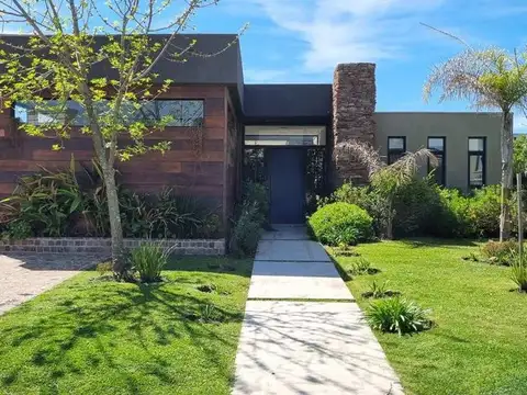 Casa en Venta en San Gabriel, USD 309.500