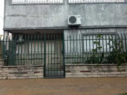 PH DE 3 AMBIENTES AL FRENTE EN SAN JUSTO!!!