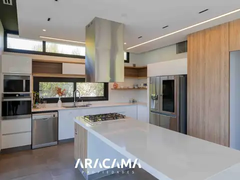 Casa en Venta de 4 dormitorios