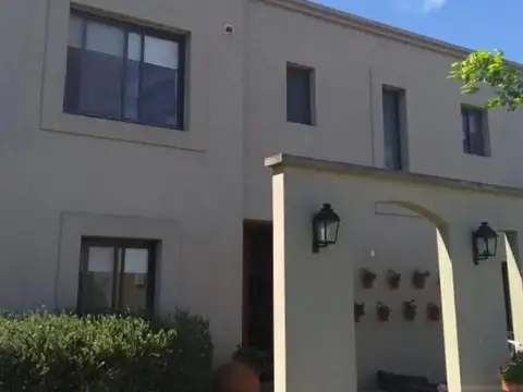 Casa en Alquiler Temporal en La Comarca, USD 3.000