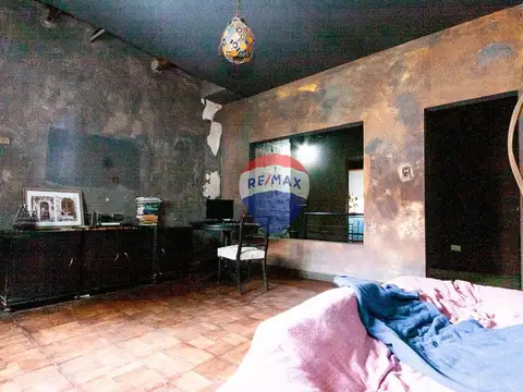 VENTA CASA 6 AMB C/GARAGE GRAN POTENCIAL LANUSITA