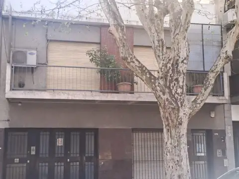 Depto Tipo Casa en Alquiler de 4 ambientes