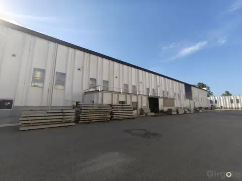 Galpon en alquiler de 10000m2 ubicado en La Reja