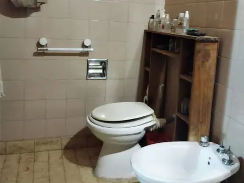 Depto Tipo Casa en Venta 64 años