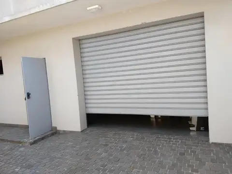 Oficina 6 ambientes con 3 baños