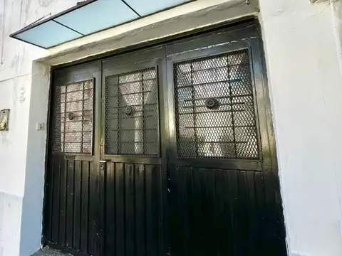 Departamento tipo casa 4 amb con garage, patio y terraza