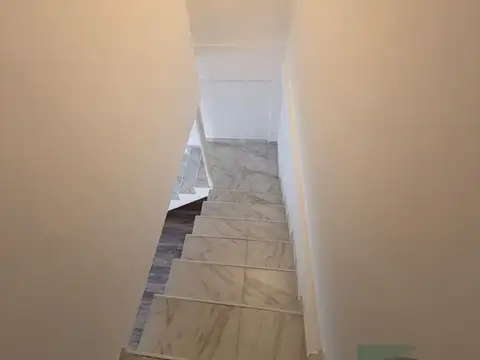 Depto Tipo Casa en Alquiler en Lanús Oeste, $ 600.000