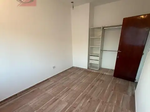 Depto Tipo Casa 2 ambientes con 1 baño