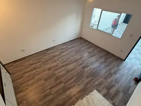 Depto Tipo Casa en Alquiler de 1 dormitorio