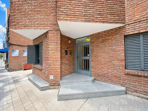 Coronel Olmedo 100, Piso 1