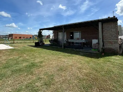 Casa en venta - 4 Dormitorios 2 Baños - Cocheras - 630Mts2 - Presidente Perón