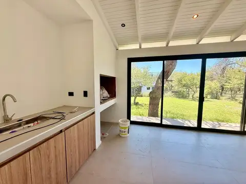 Casa 5 ambientes con 2 baños