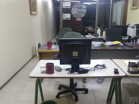 OFICINA AVENIDA CALLAO 257 70MTS C/BAÑO