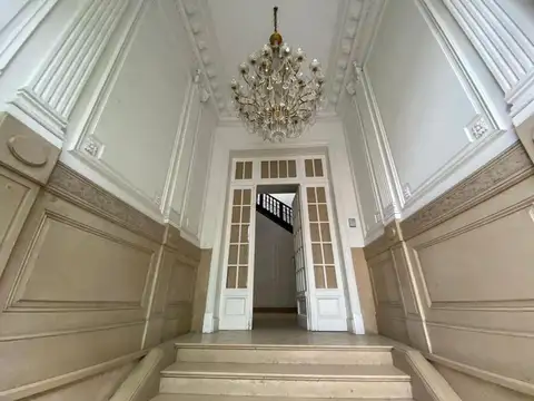 Petit Hotel en Palermo Viejo en VENTA  - Palacio estilo francés, propiedad única