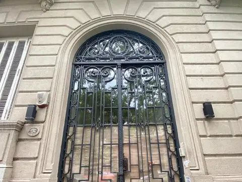 Petit Hotel en Palermo Viejo en VENTA  - Palacio estilo francés, propiedad única