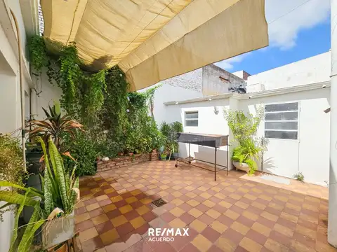 VENTA CASA CENTRICA 2 DORM SAN NICOLAS APTA CRED