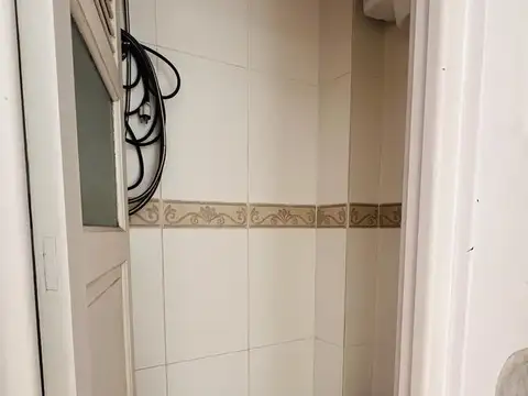 Departamento 6 ambientes con 1 baño