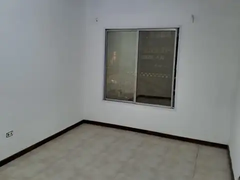 Departamento en Alquiler en Grand Bourg, $ 620.000