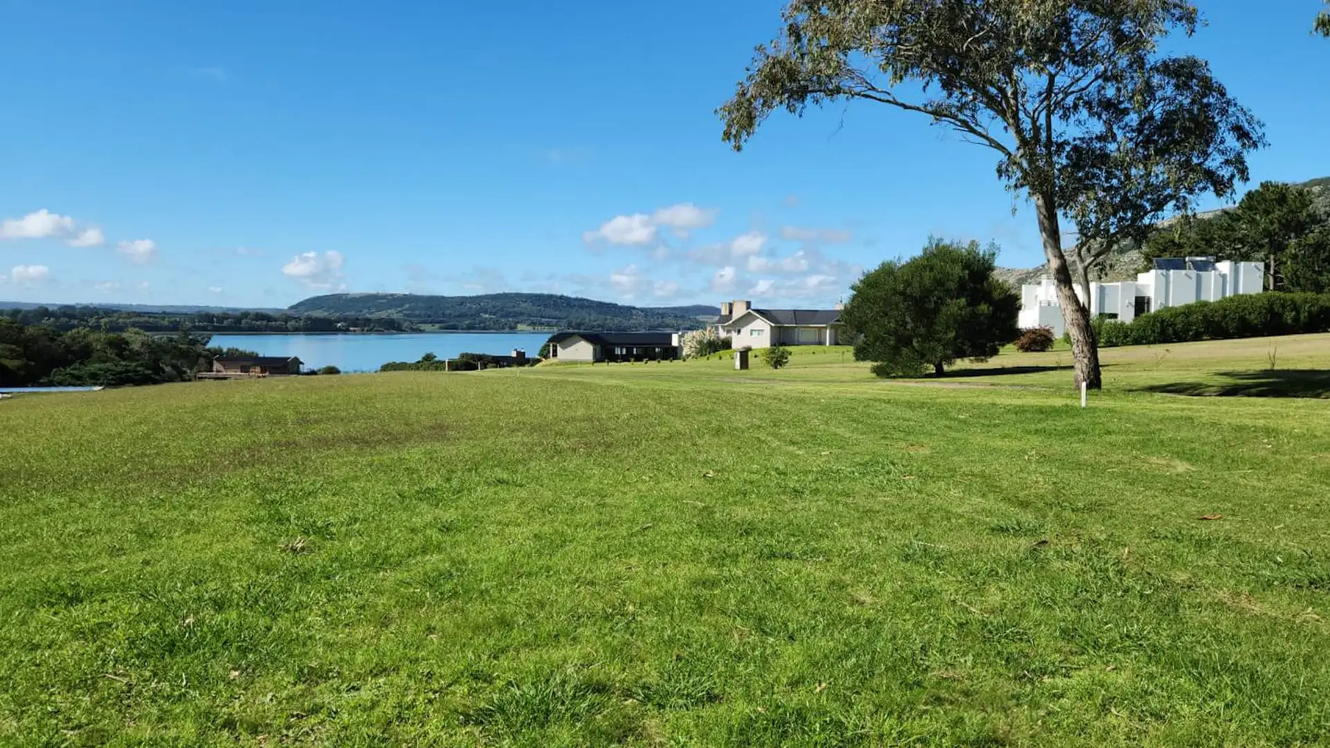 Terreno en venta de 2500m² con vista a la Laguna La Brava