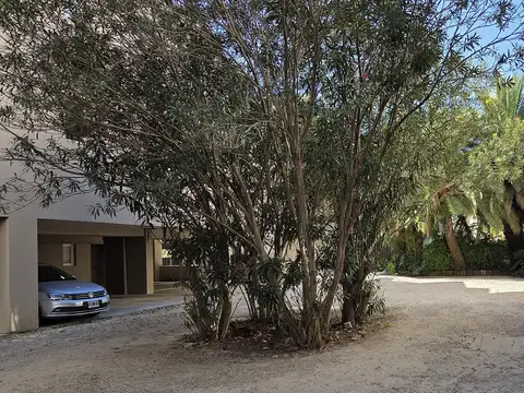 Departamento en Alquiler con 1 cocheras