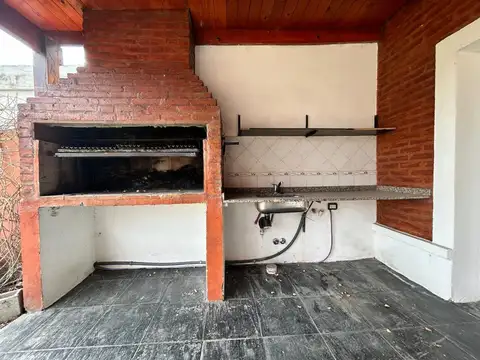 Casa en Alquiler con 1 cochera