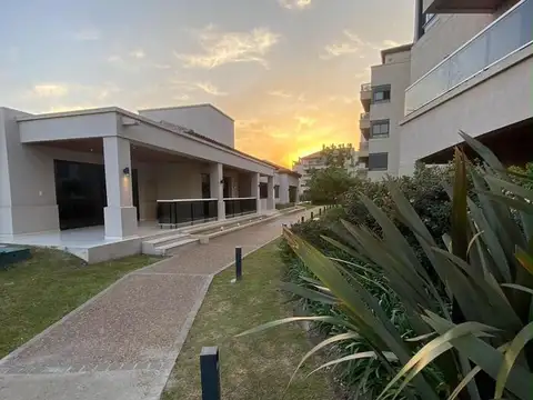 Paloma 715 , Piso PB