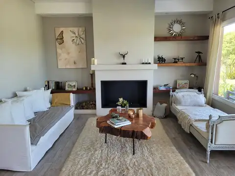 Casa en Alquiler Temporal con 2 cocheras