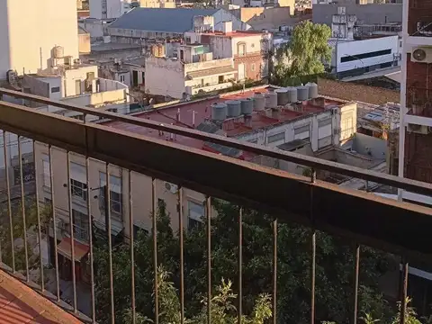 2 AMBIENTE AL FTE BALCÓN CORRIDO VISTA PANORÁMICA