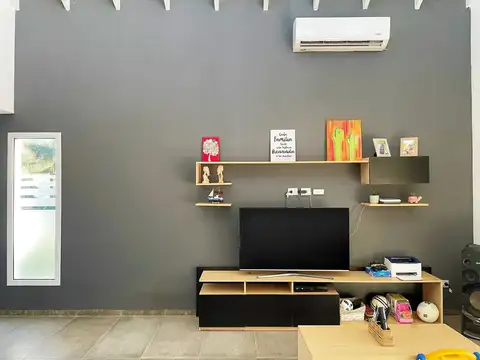 Casa 5 ambientes con 3 baños