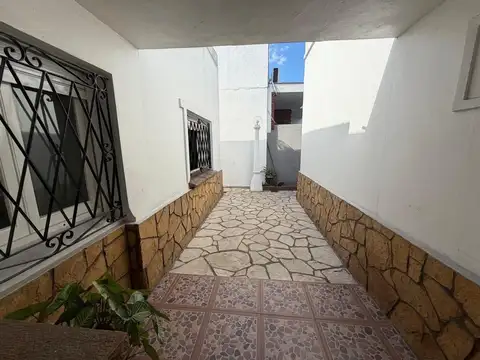 Depto Tipo Casa en Alquiler de 2 dormitorios